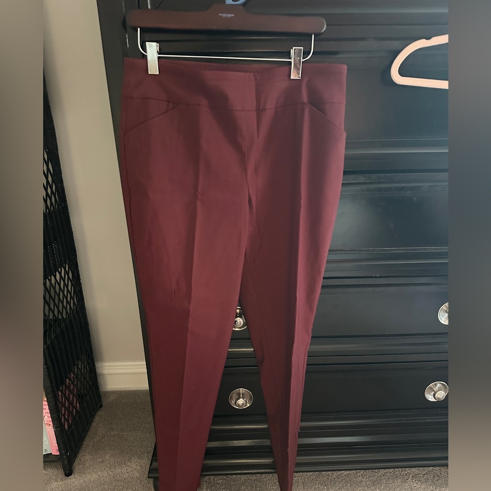 Versona Burgandy Ankle Pants Size 10